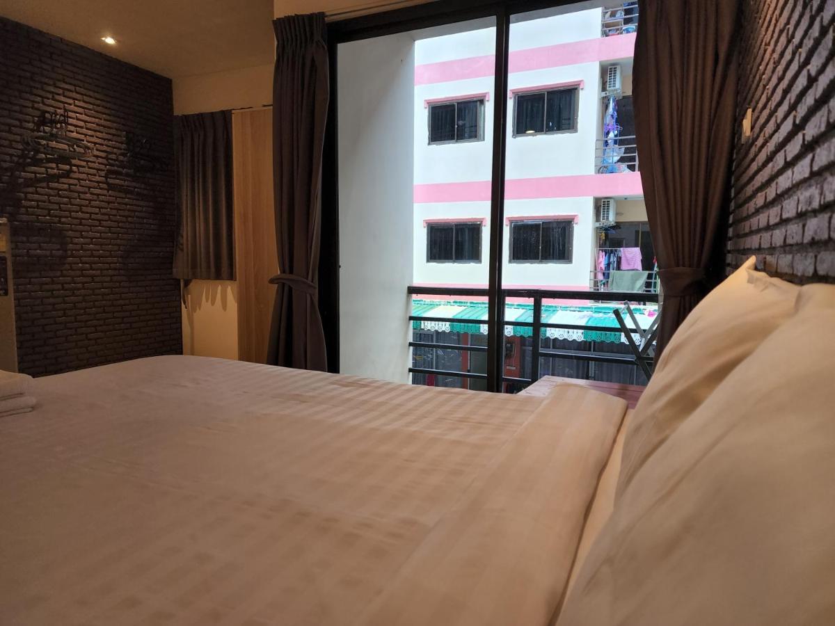 Хостел Dfeel House Patong Экстерьер фото