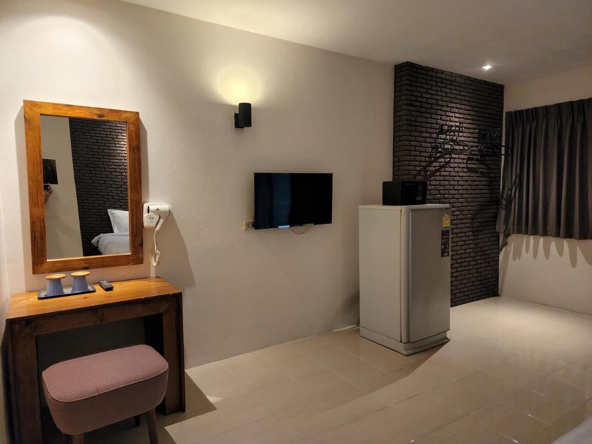 Хостел Dfeel House Patong Экстерьер фото
