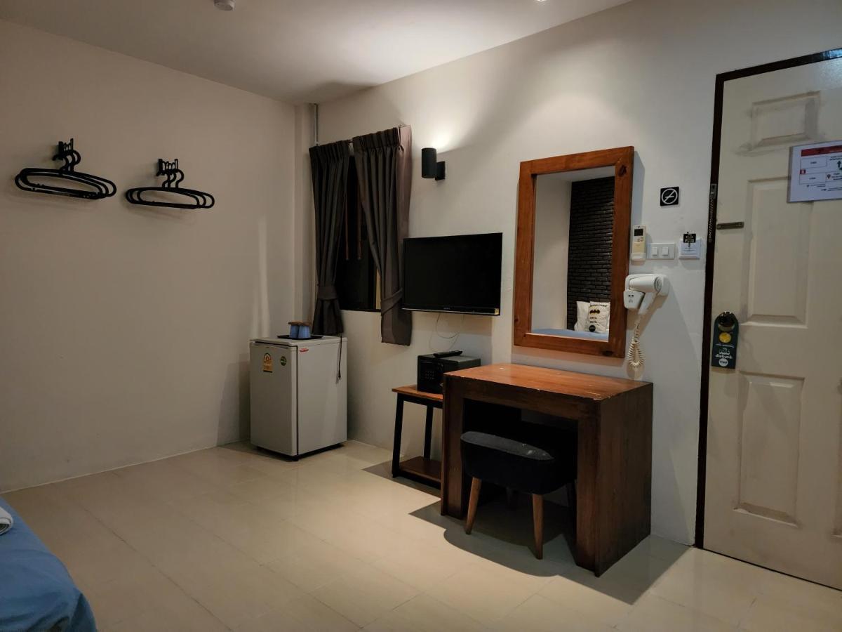 Хостел Dfeel House Patong Экстерьер фото