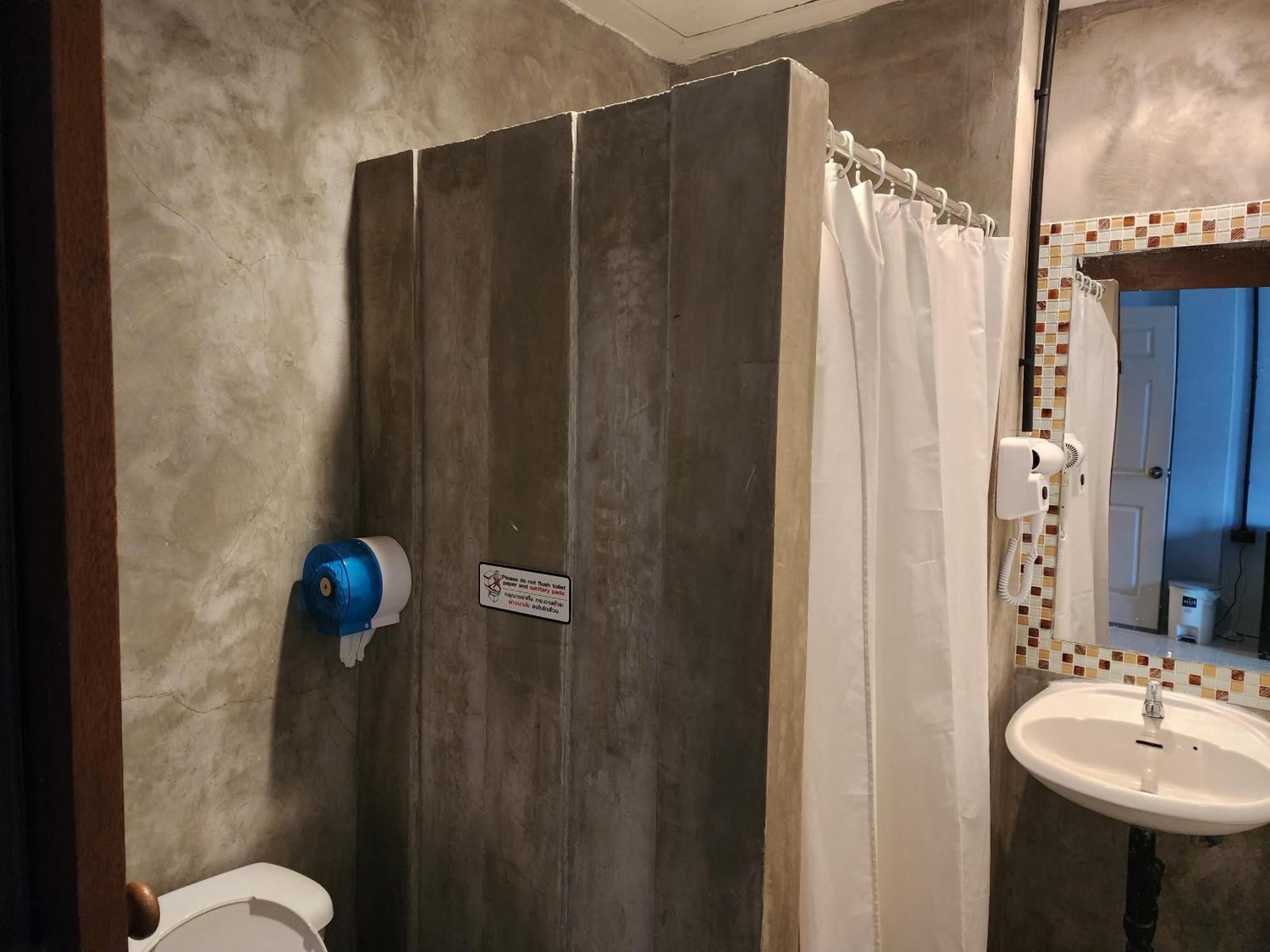 Хостел Dfeel House Patong Номер фото
