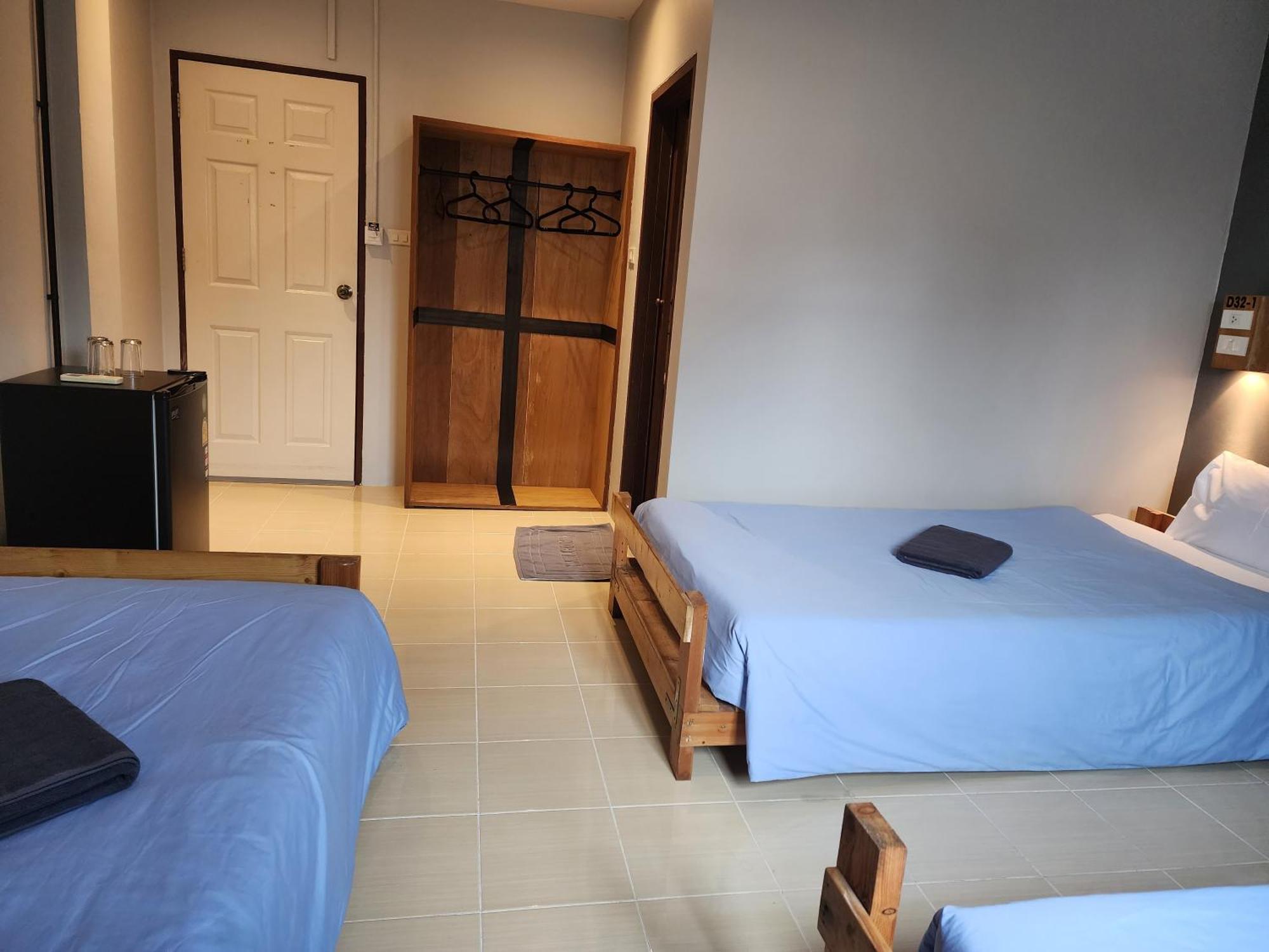 Хостел Dfeel House Patong Номер фото