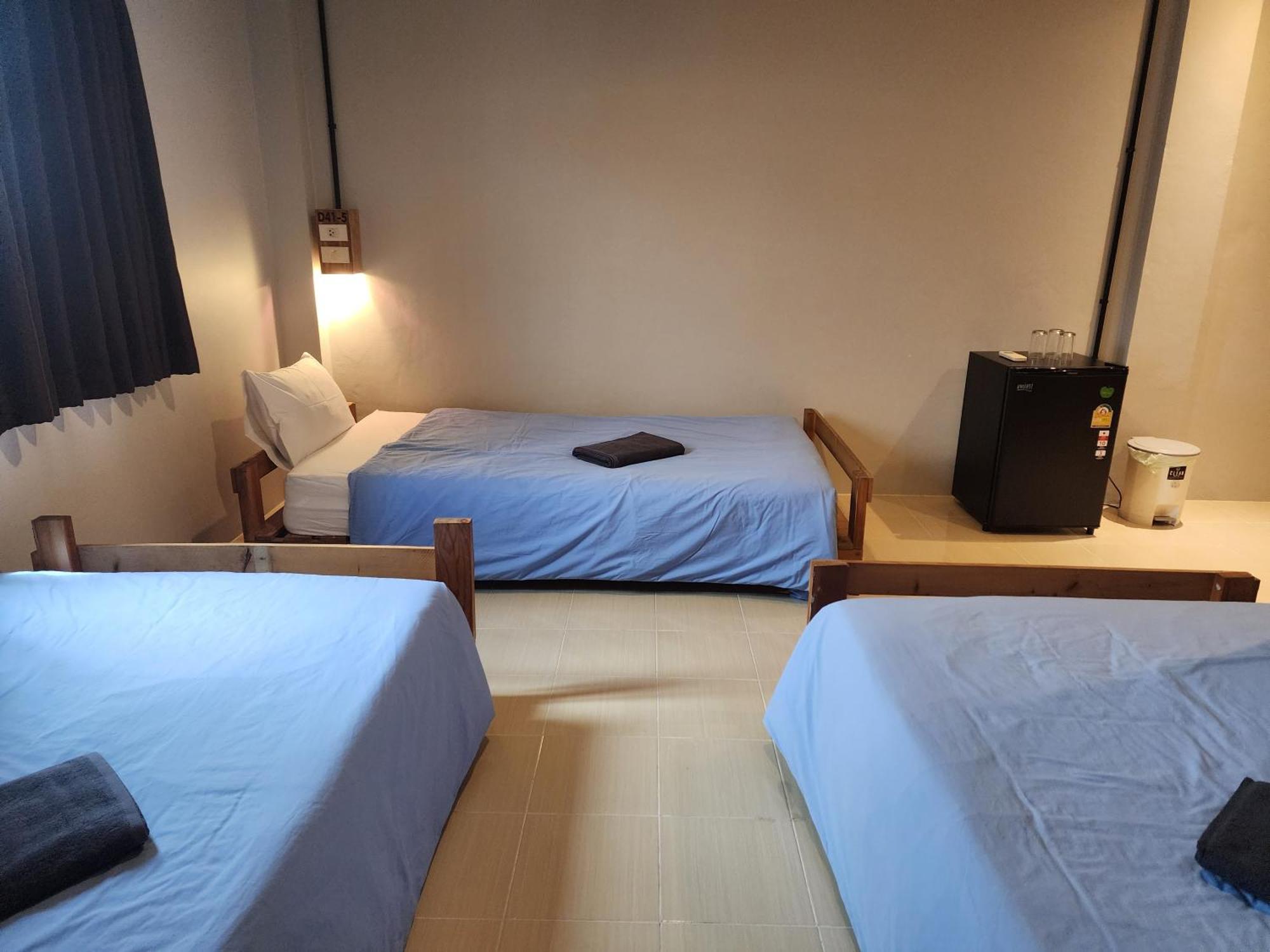 Хостел Dfeel House Patong Номер фото